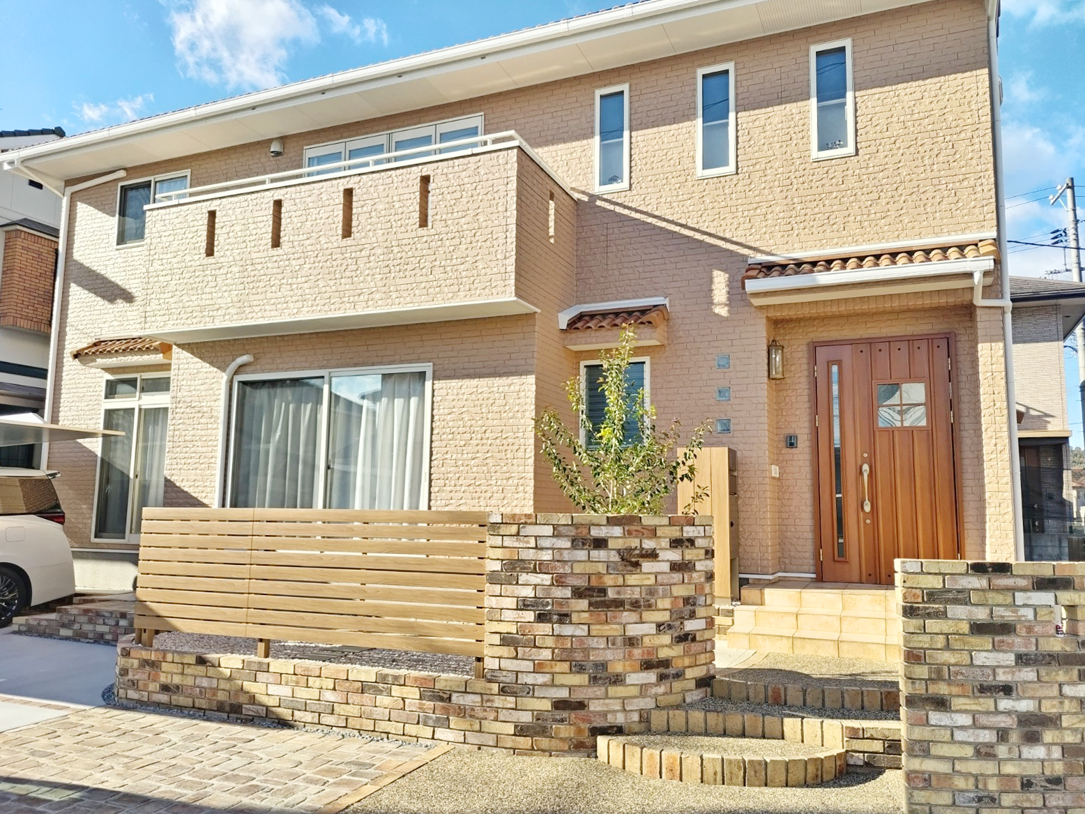 プランナーの方、職人の方それぞれが丁寧で誠実に対応してくださり、安心して工事をお任せすることができました。│倉敷市 外構・駐車場工事のお客様の声